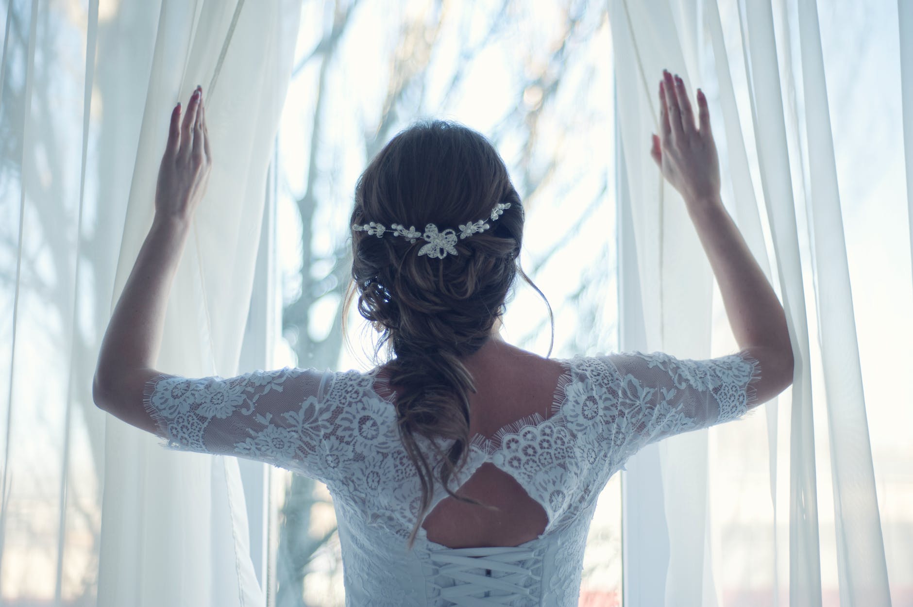 5 websites to shop for your wedding dress in UK